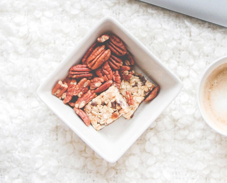 Date muesli slice image