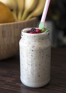 PB and J brekky smoothie image