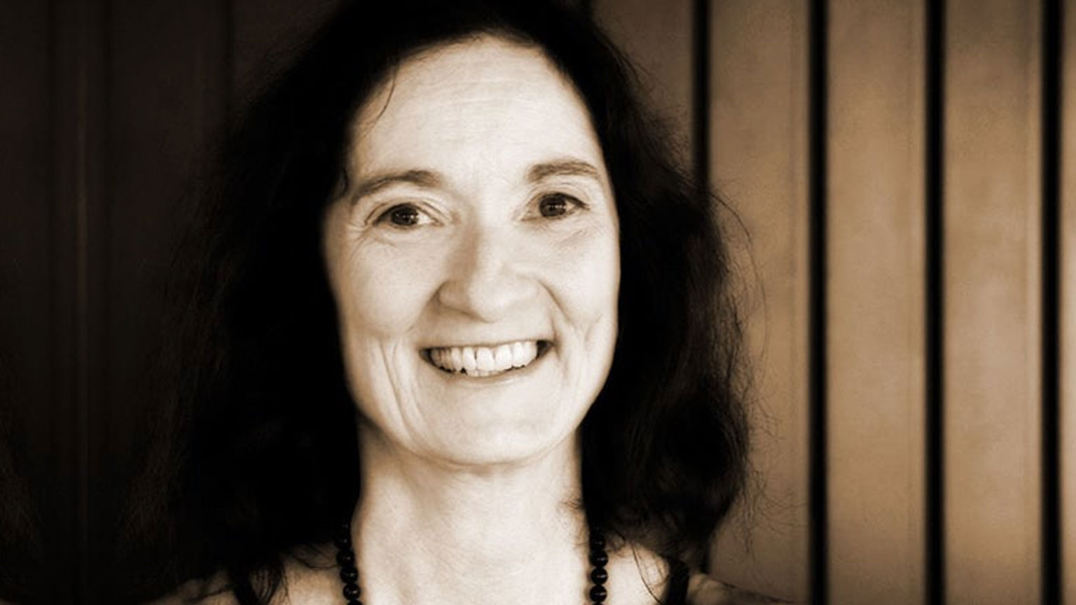 Dr Suzanne Dobbinson